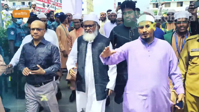 বায়তুল মোকাররম মসজিদে উন্নয়ন কাজ চলছে