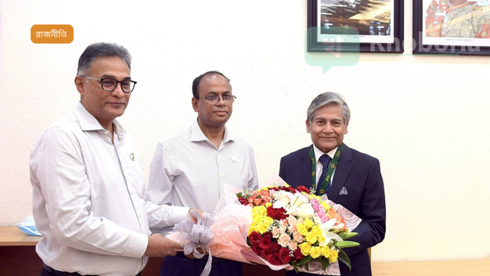 শেখ হাসিনা ও ১২ জনের বিরুদ্ধে অভিযোগ গঠন