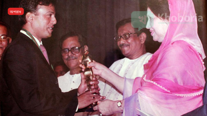 ইনকিলাব মঞ্চ শাহবাগে প্রতিবাদে শারিফ হাদির হত্যার ন্যায়বিচার দাবি