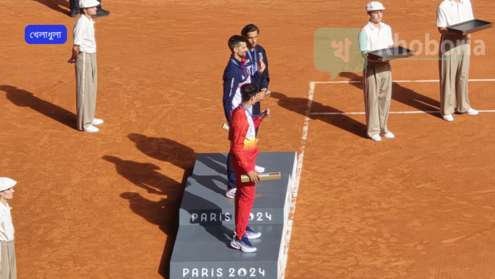 ডজিচেভ ৪০০তম গ্র্যান্ড স্ল্যাম জয় দিয়ে রেকর্ড ভেঙে অস্ট্রেলিয়ান ওপেনে রাউন্ড-১৬-এ প্রবেশ