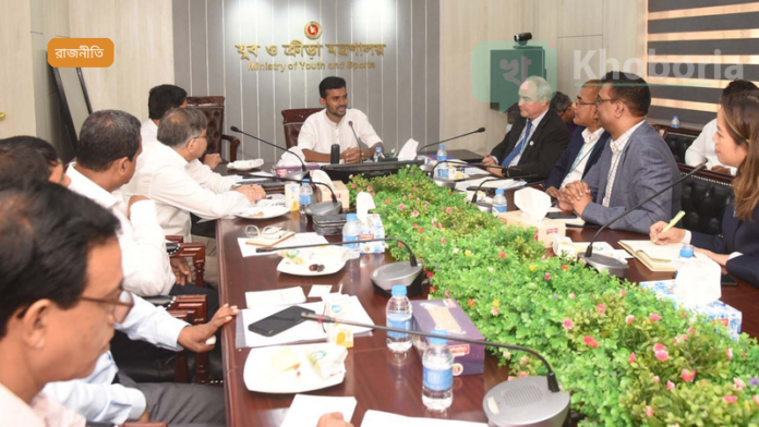 জাতীয় নাগরিক দলের মুখপাত্র আসিফ মাহমুদ সজীব ভুঁইয়া কুমিল্লা টাউনহলে বিএনপি-ফ্যামিলি কার্ড অভিযোগে মন্তব্য