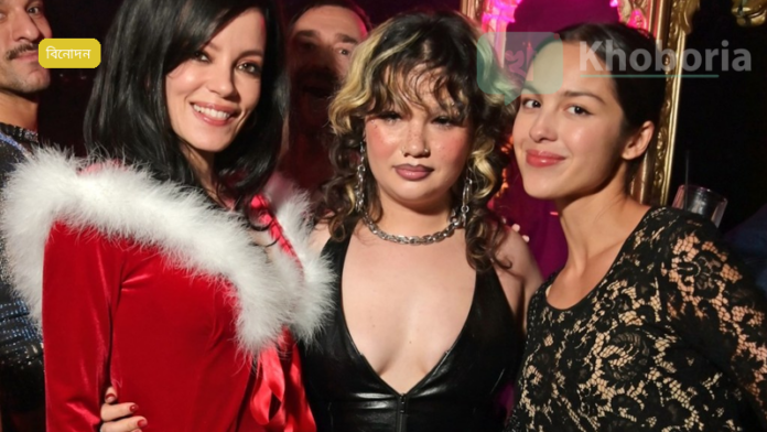 Becky G আইসির বিরুদ্ধে রেড কার্পেটে প্রতিবাদ, ২০২৬ MusiCares গালায়