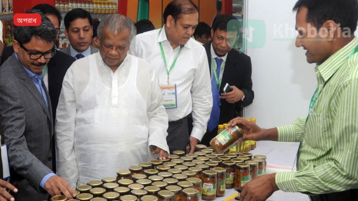 আড়াইহাজারে ছাত্রদল নেতার গাড়িতে গুলি, কোনো আহত নেই